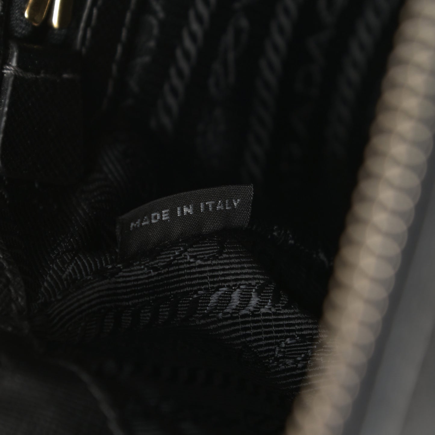 Saffiano Small Galleria Double Zip Tote Black