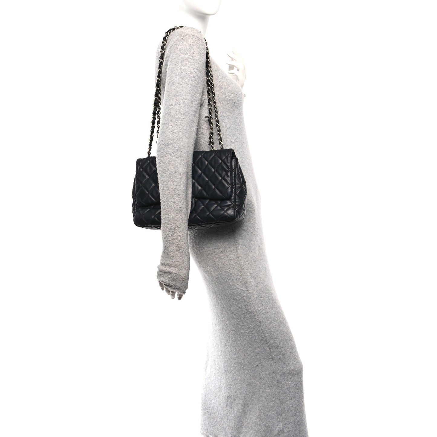 Washed Caviar Quilted Jumbo Single Flap Black