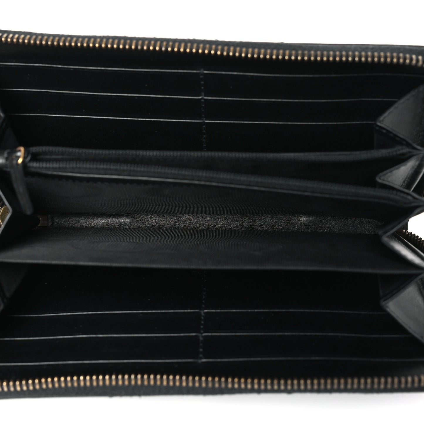Calfskin Matelasse GG Marmont Zip Around Wallet Black