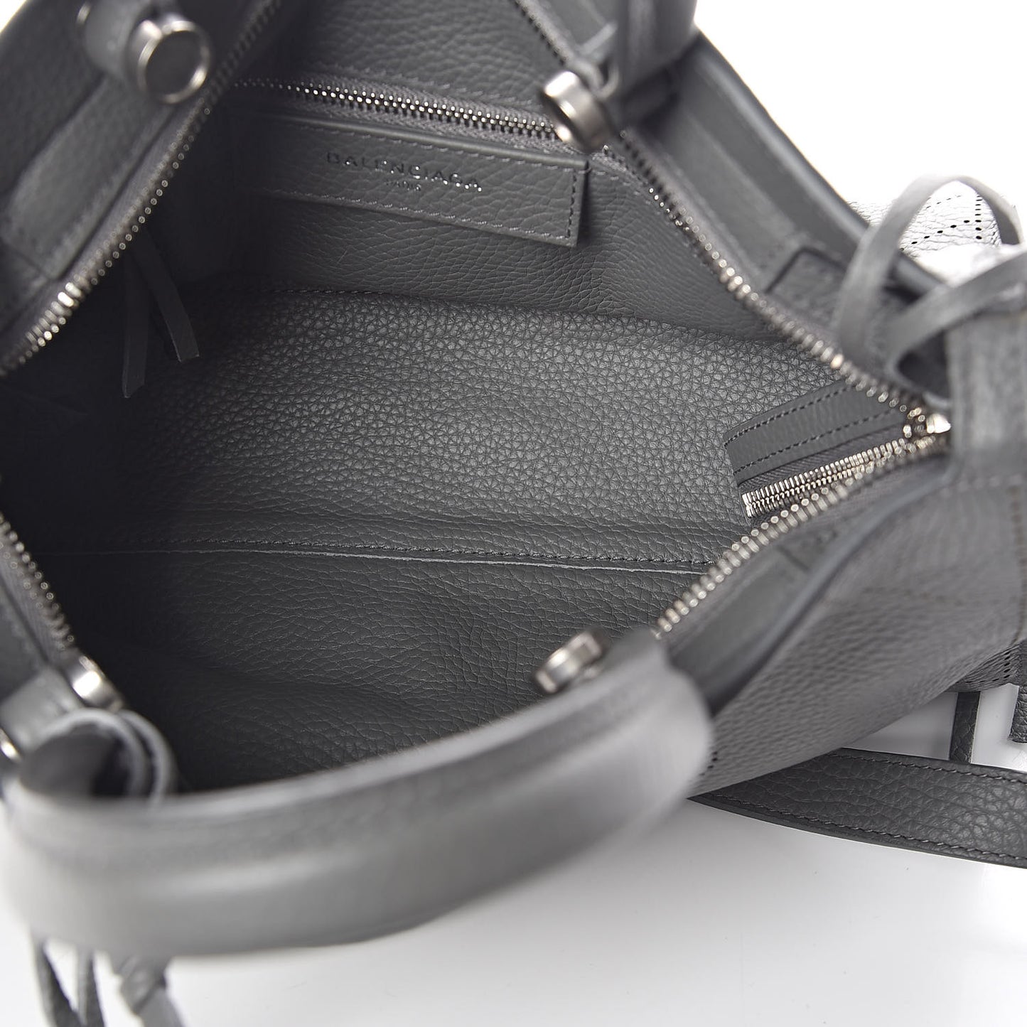 Veau Grana Perforated Blackout Hardware S City Gris Acier