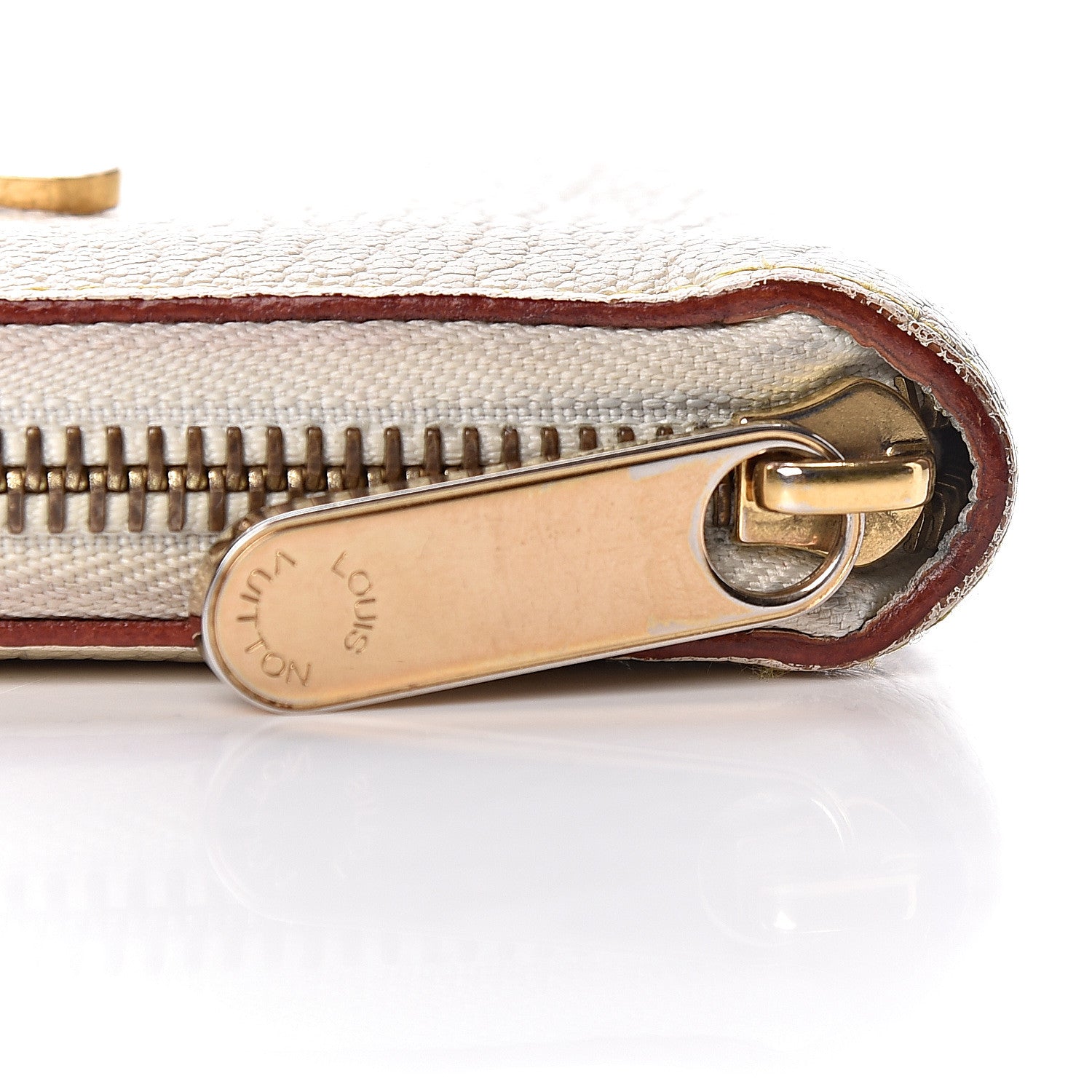 Louis Vuitton Suhali Zippy Wallet White 18 of 21