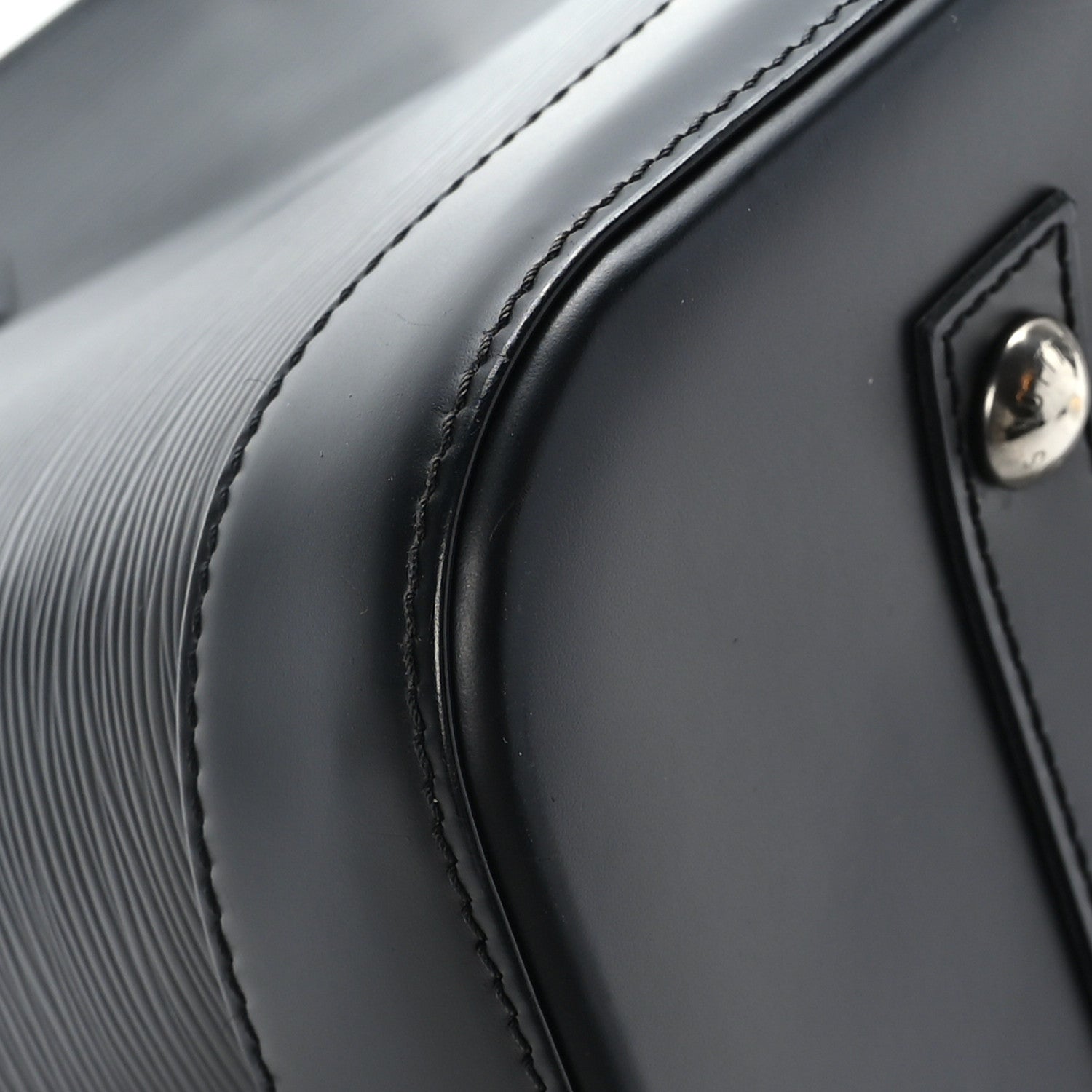 Louis Vuitton Epi Alma MM Black 7 of 10