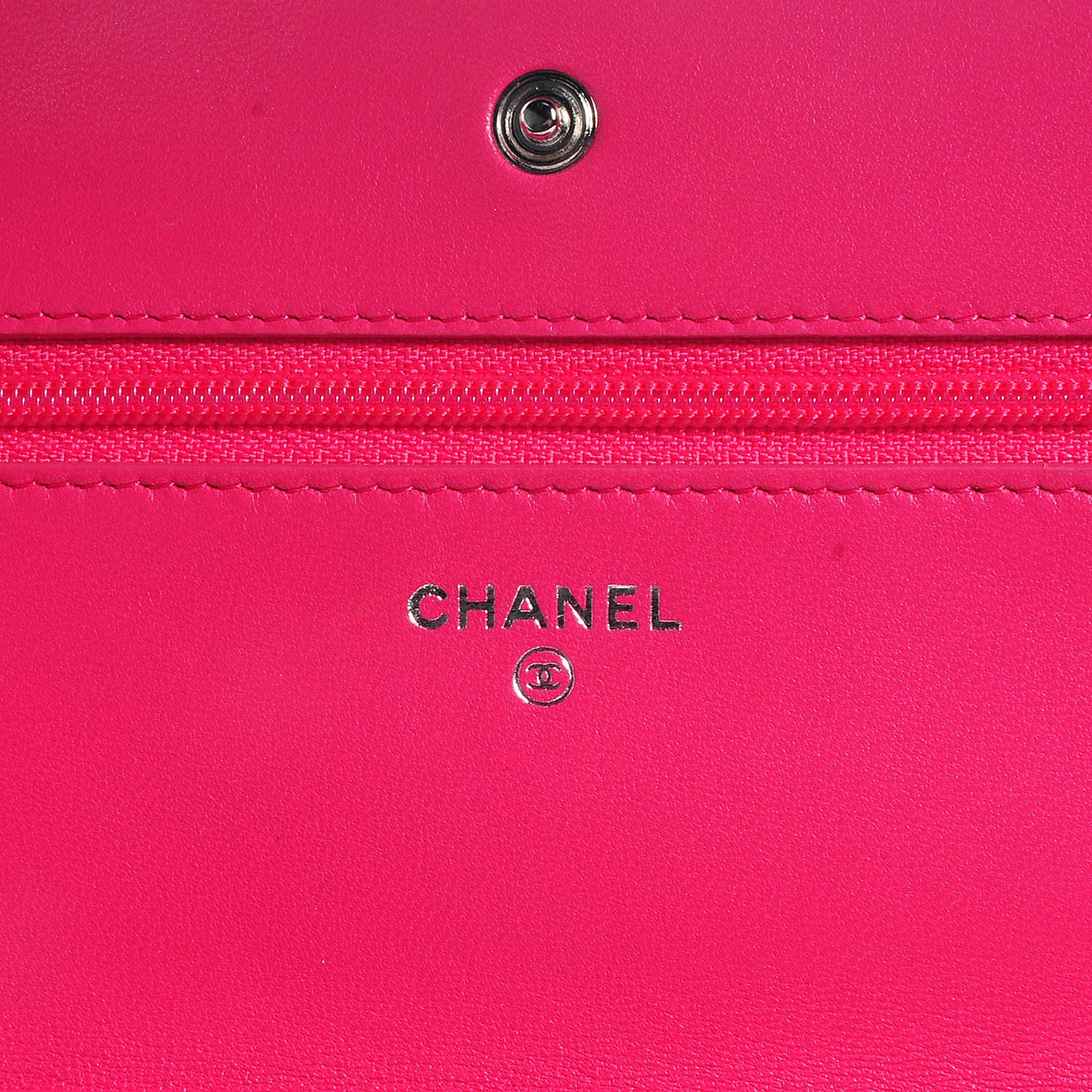 Lambskin Wallet On Chain WOC Dark Pink