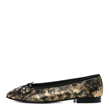 Chanel Laminated Goatskin Cap Toe CC Ballerina Flats 39 Gold 1 of 9
