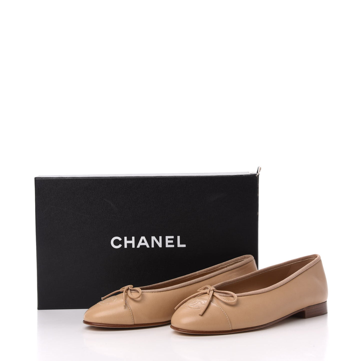 Lambskin Cap Toe CC Ballerina Flats 36 Beige