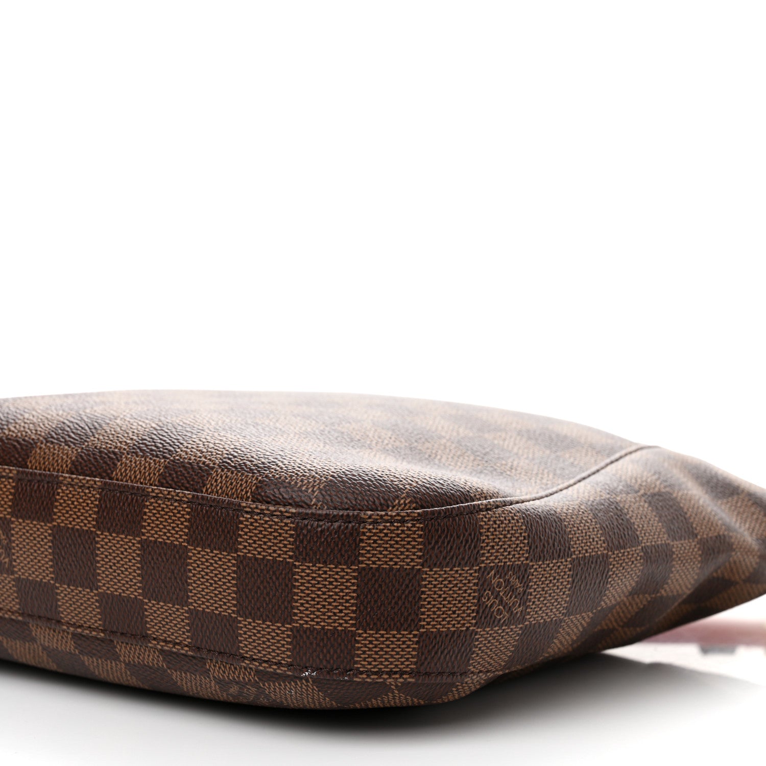 Louis Vuitton Damier Ebene South Bank Besace 9 of 11