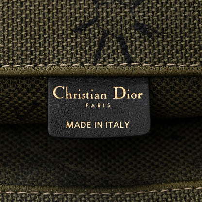 Christian Dior Canvas Embroidered Graffiti Book Tote Vert 6 of 10