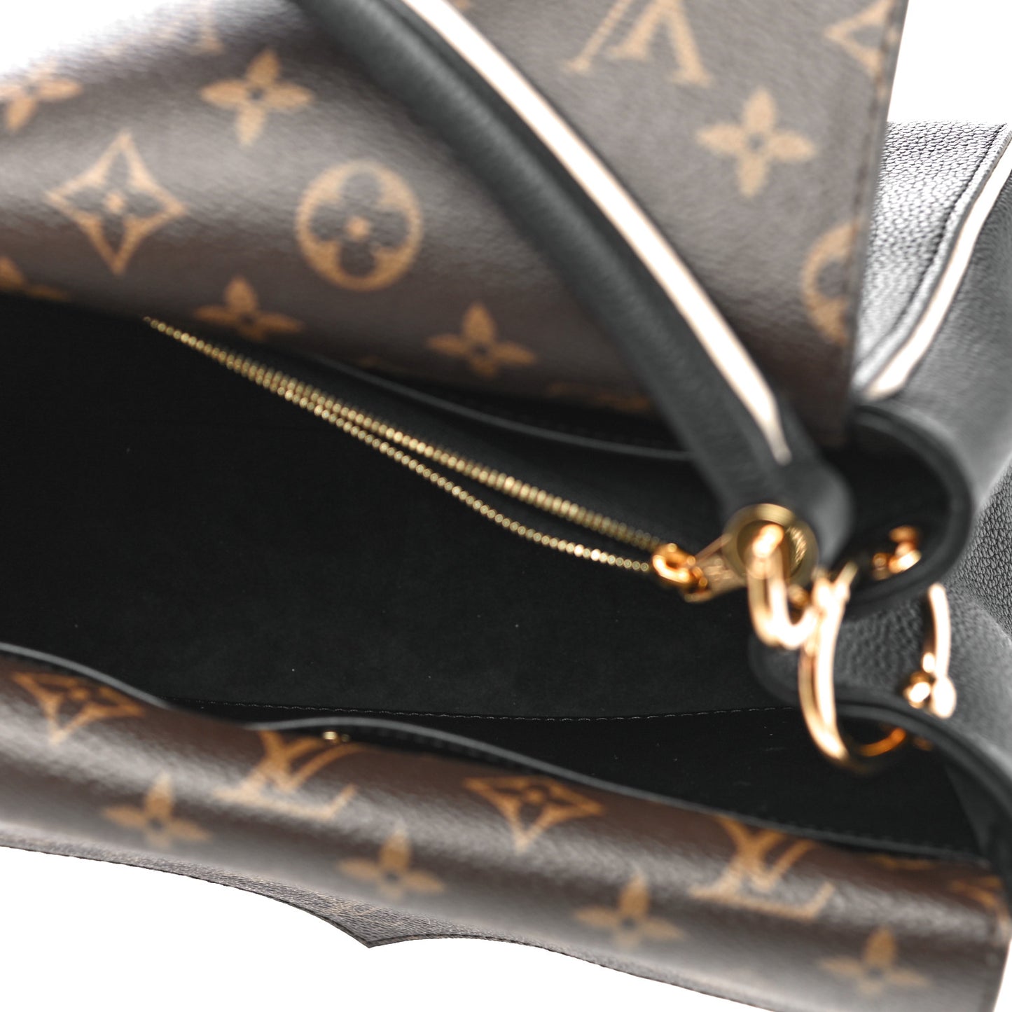 Monogram Double V Black