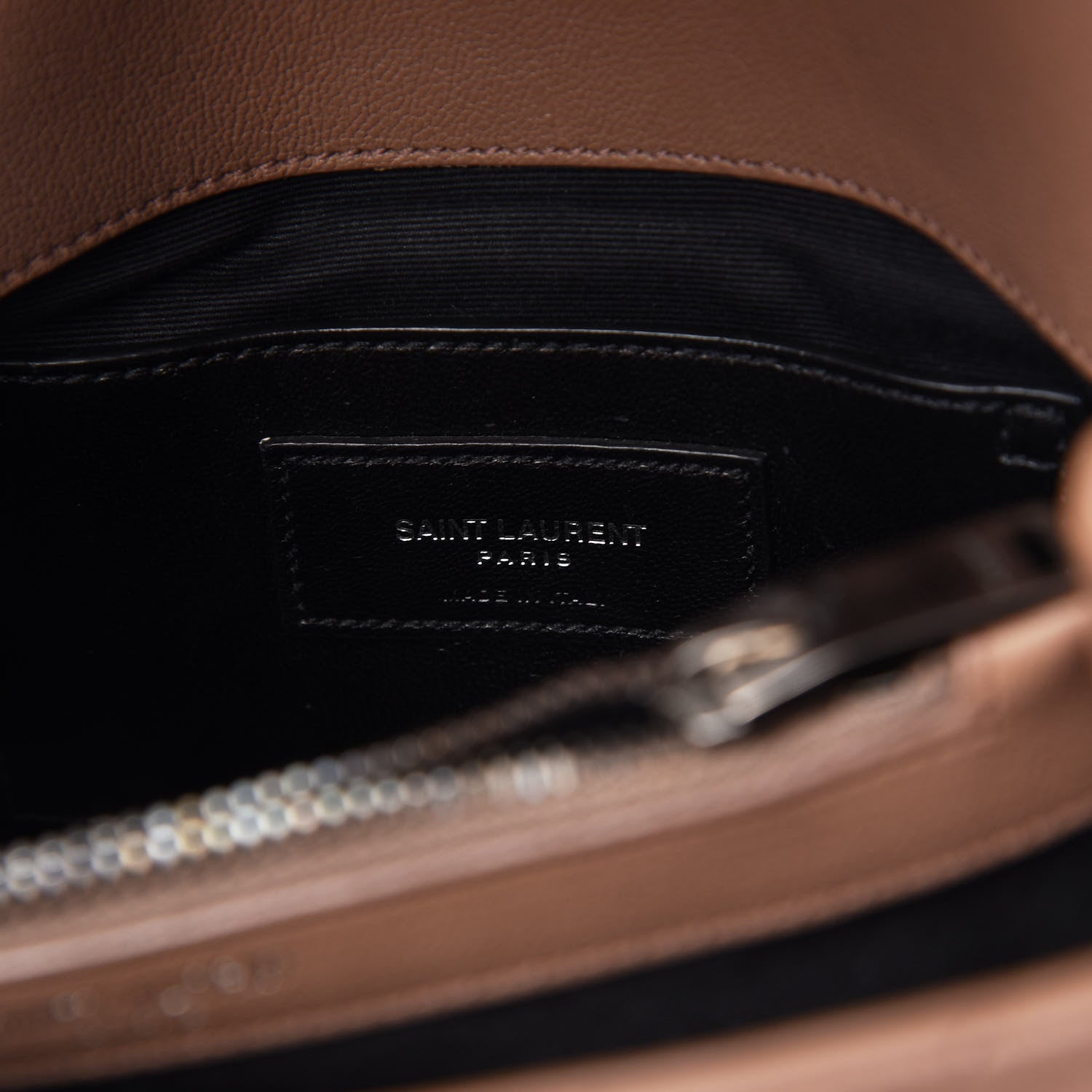 Saint Laurent Sheepskin Matelasse Chevron Monogram Medium College Bag Fard 8 of 10