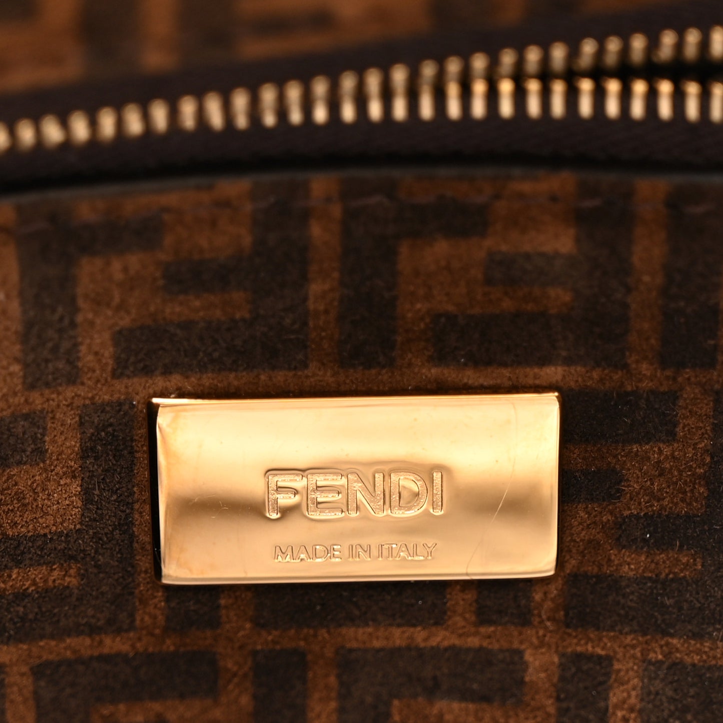 Vitello Seta Suede FF Mini Peekaboo Iconic Satchel Uovo Sigaro Marrone
