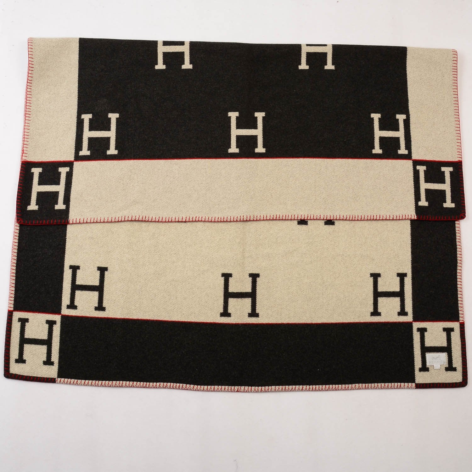 Hermes Wool Cashmere Signature Avalon Blanket Gris Fonce Ecru 4 of 5
