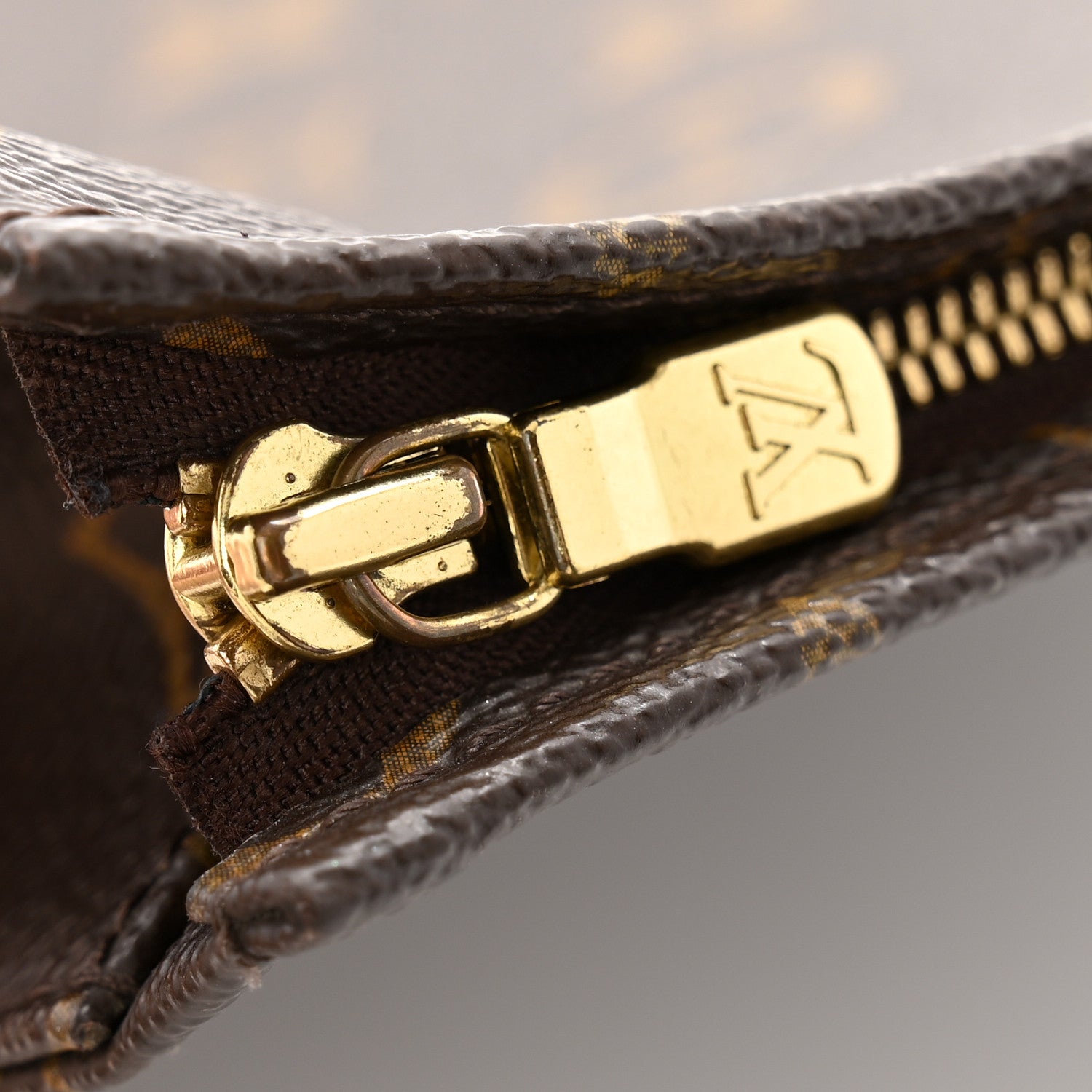 Louis Vuitton Monogram Toiletry Pouch 26 7 of 10