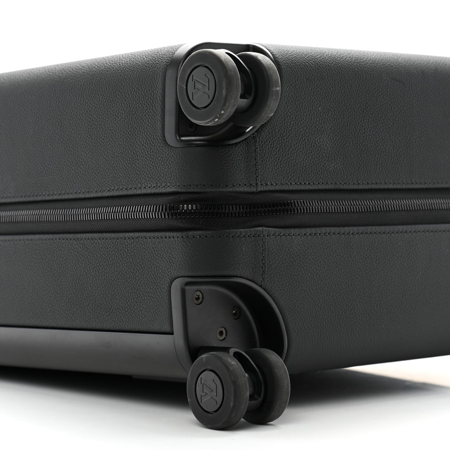 Cowhide Aerogram Horizon 55 Black