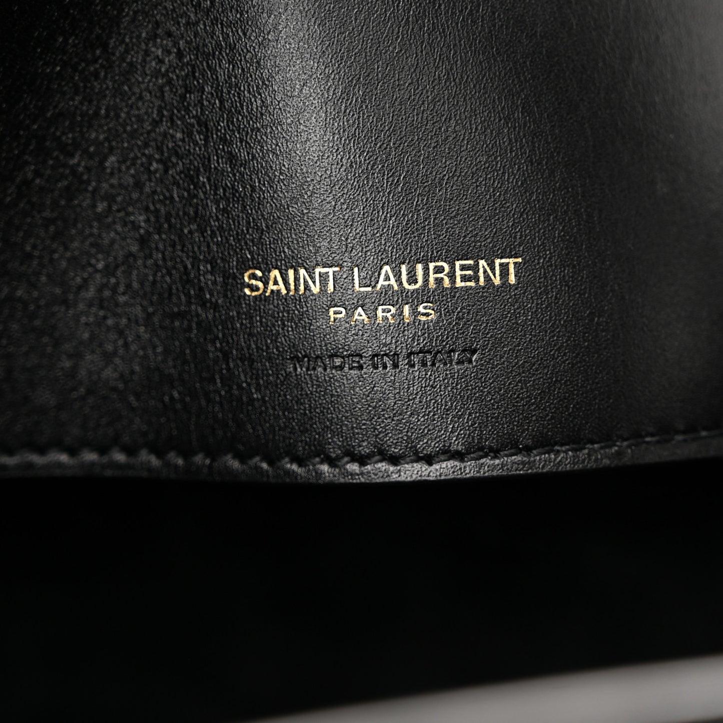 Shiny Calfskin Le 37 Bucket Bag Black