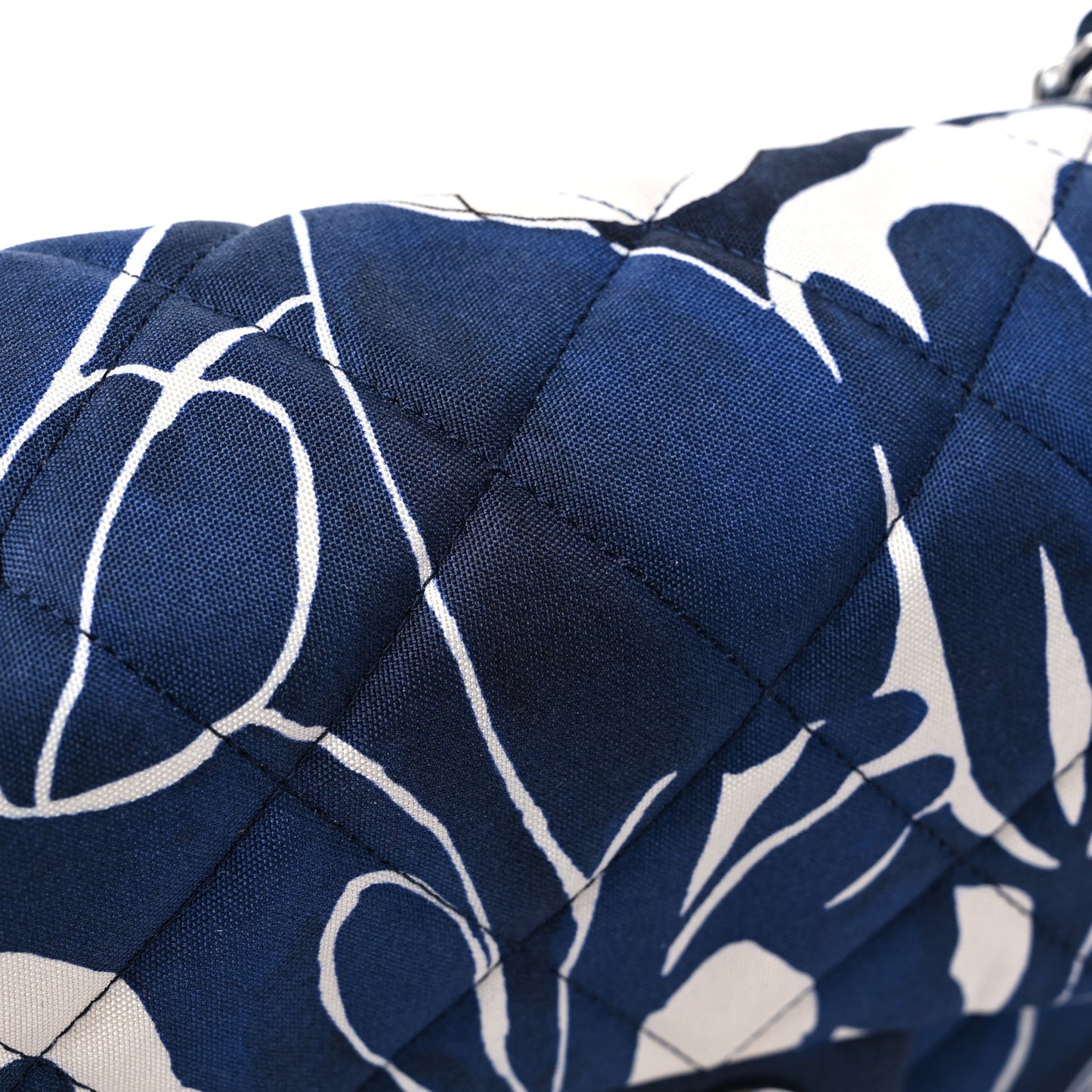 Floral Printed Silk CC Medium Single Flap Navy Blue White
