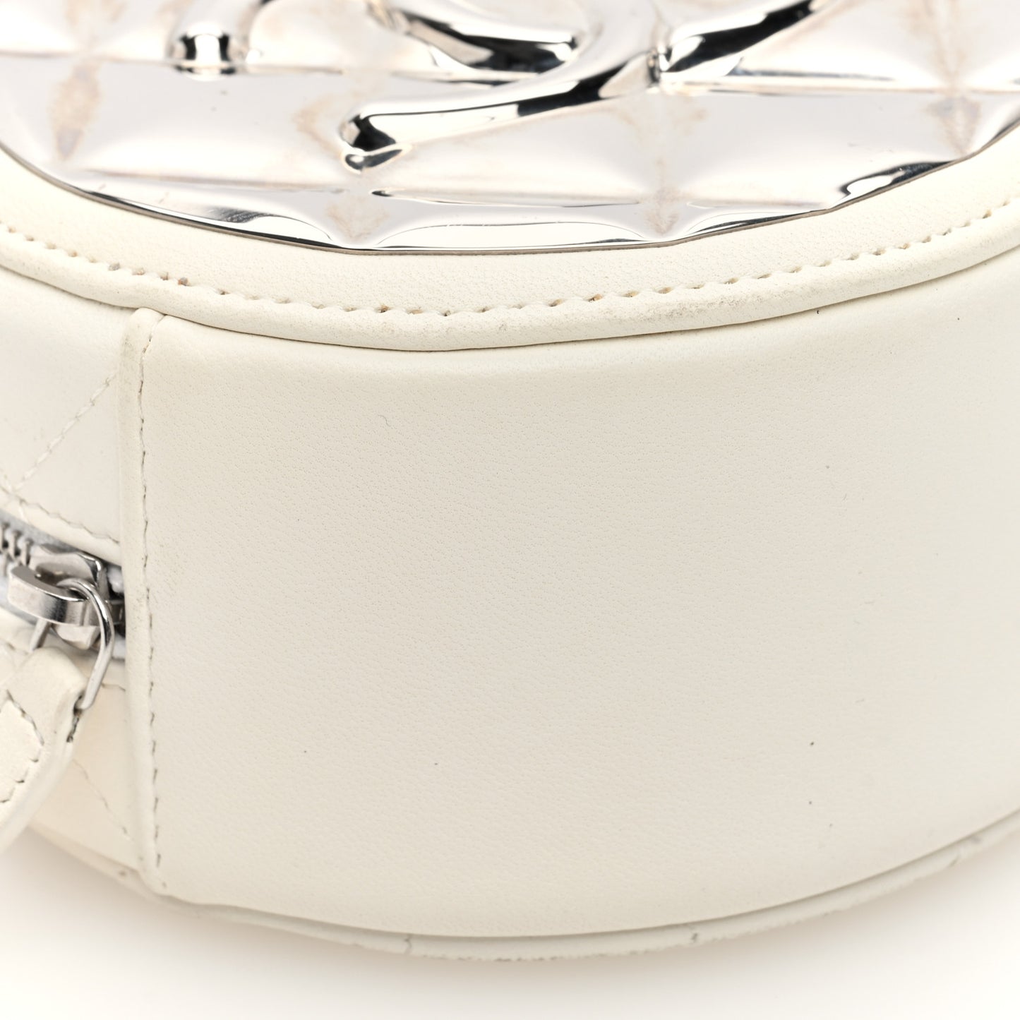 Lambskin Metal Quilted Round Clutch With Chain White Silver