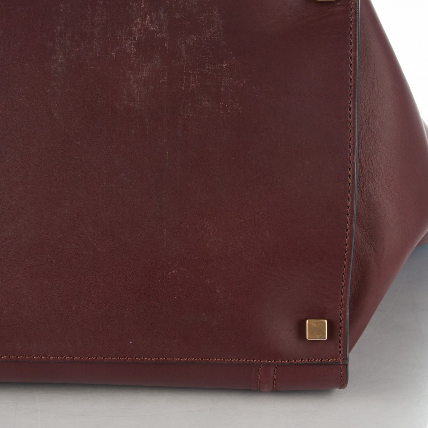 Natural Calfskin Medium Phantom Luggage Burgundy
