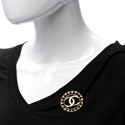 Chanel Metal CC Heart Brooch Gold 2 of 5