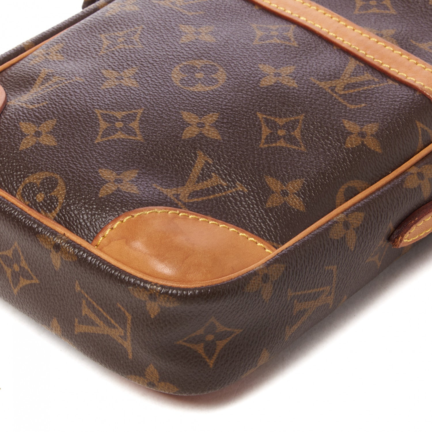Louis Vuitton Monogram Danube 21 5 of 9