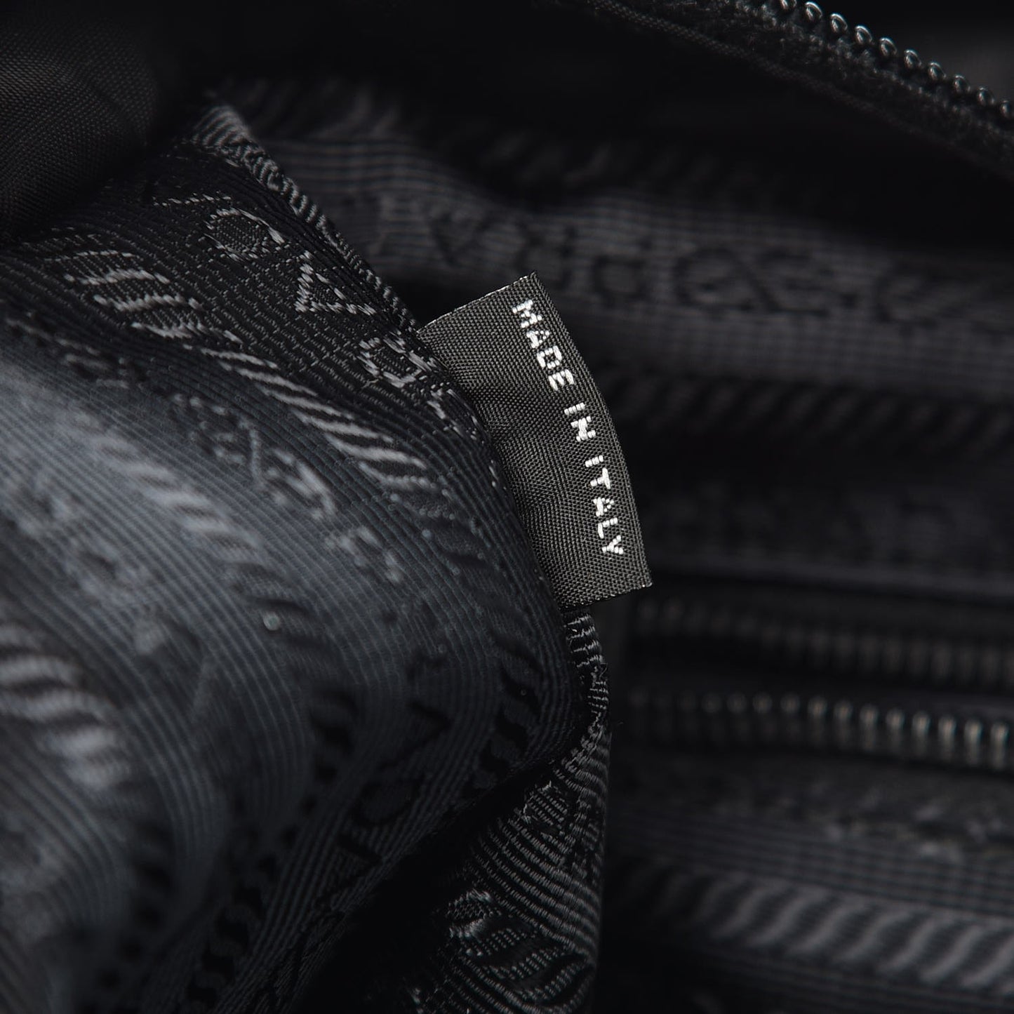 Nylon Vela Tote Black