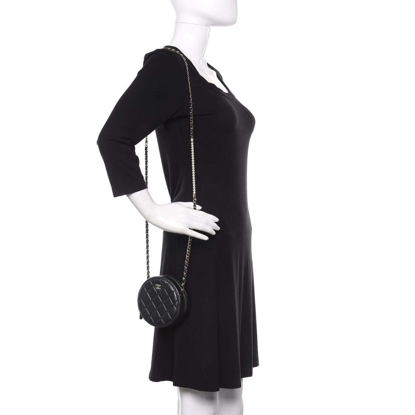 Iridescent Lambskin Quilted Pearl Round Clutch With Chain Black