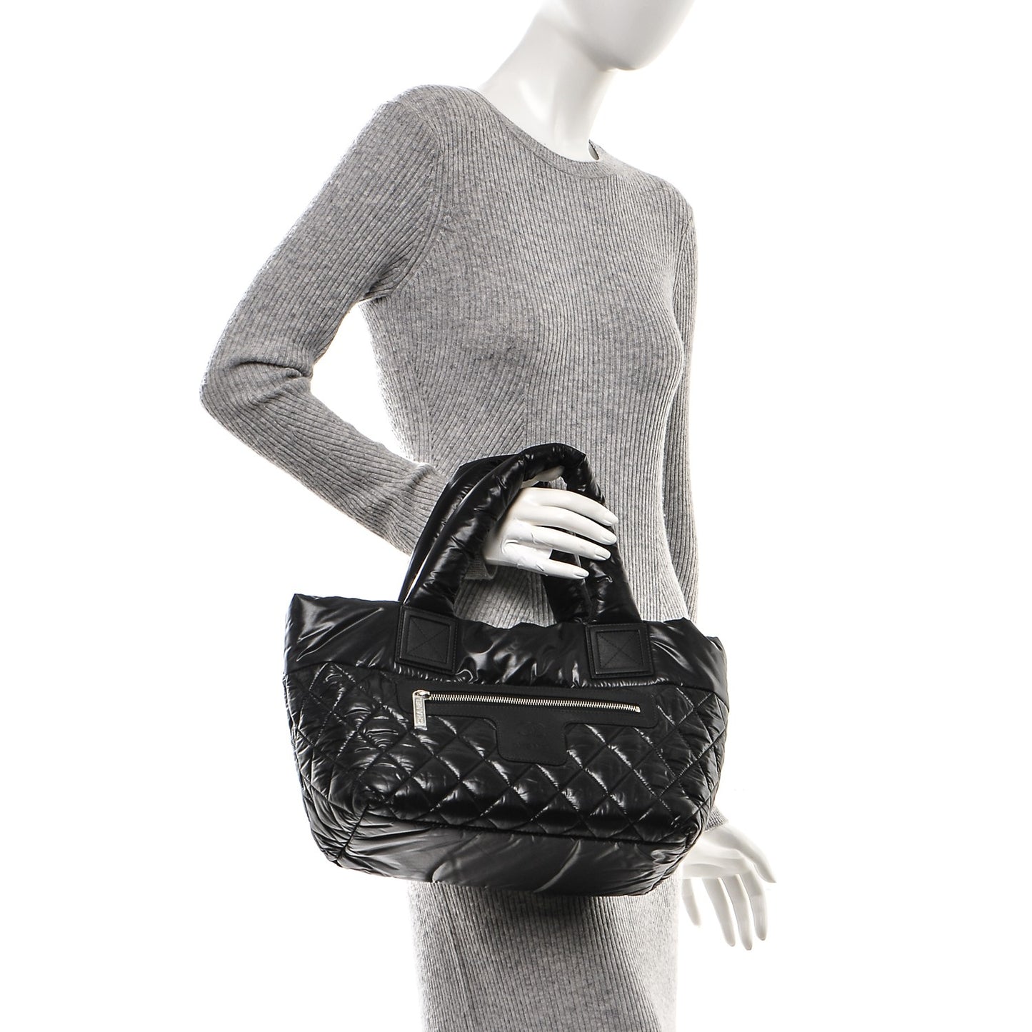 Nylon Quilted Coco Cocoon Medium Reversible Tote Black Red