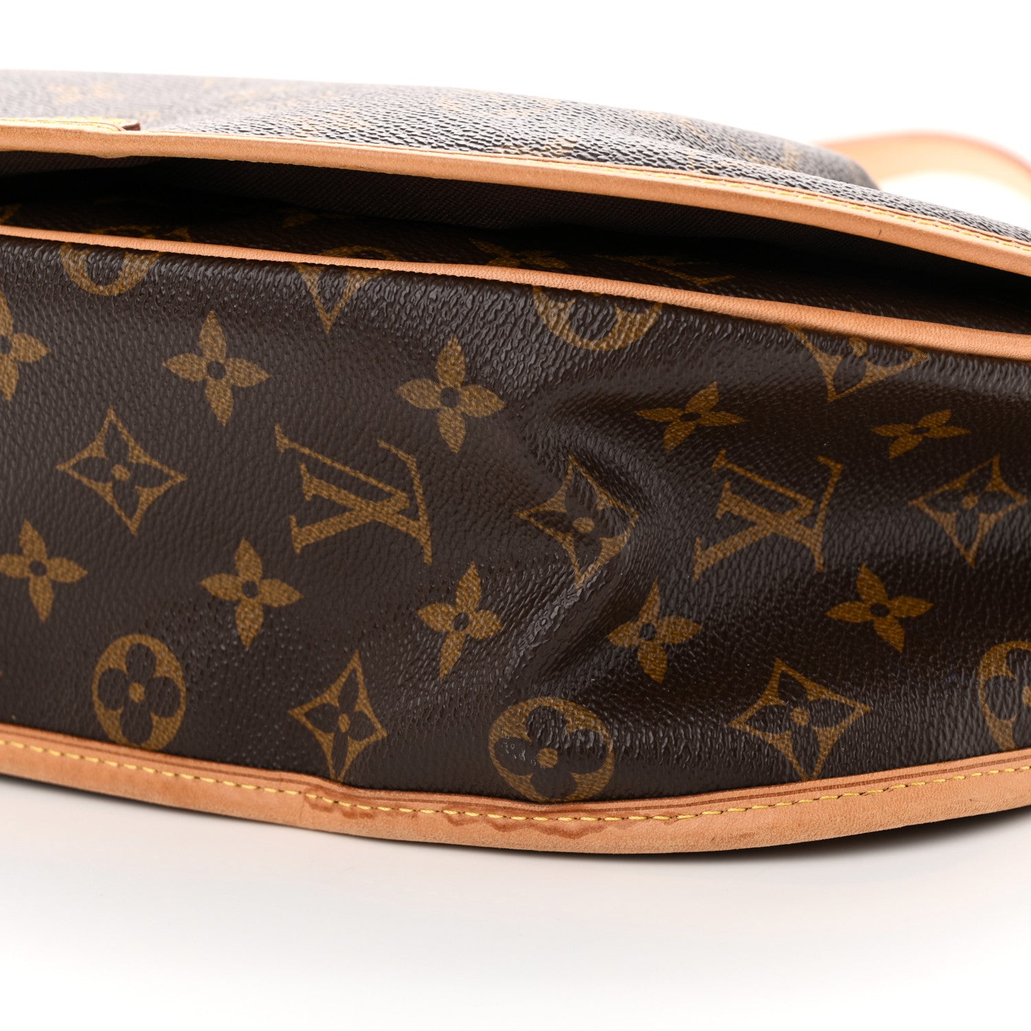 Louis Vuitton Monogram Menilmontant MM 9 of 9