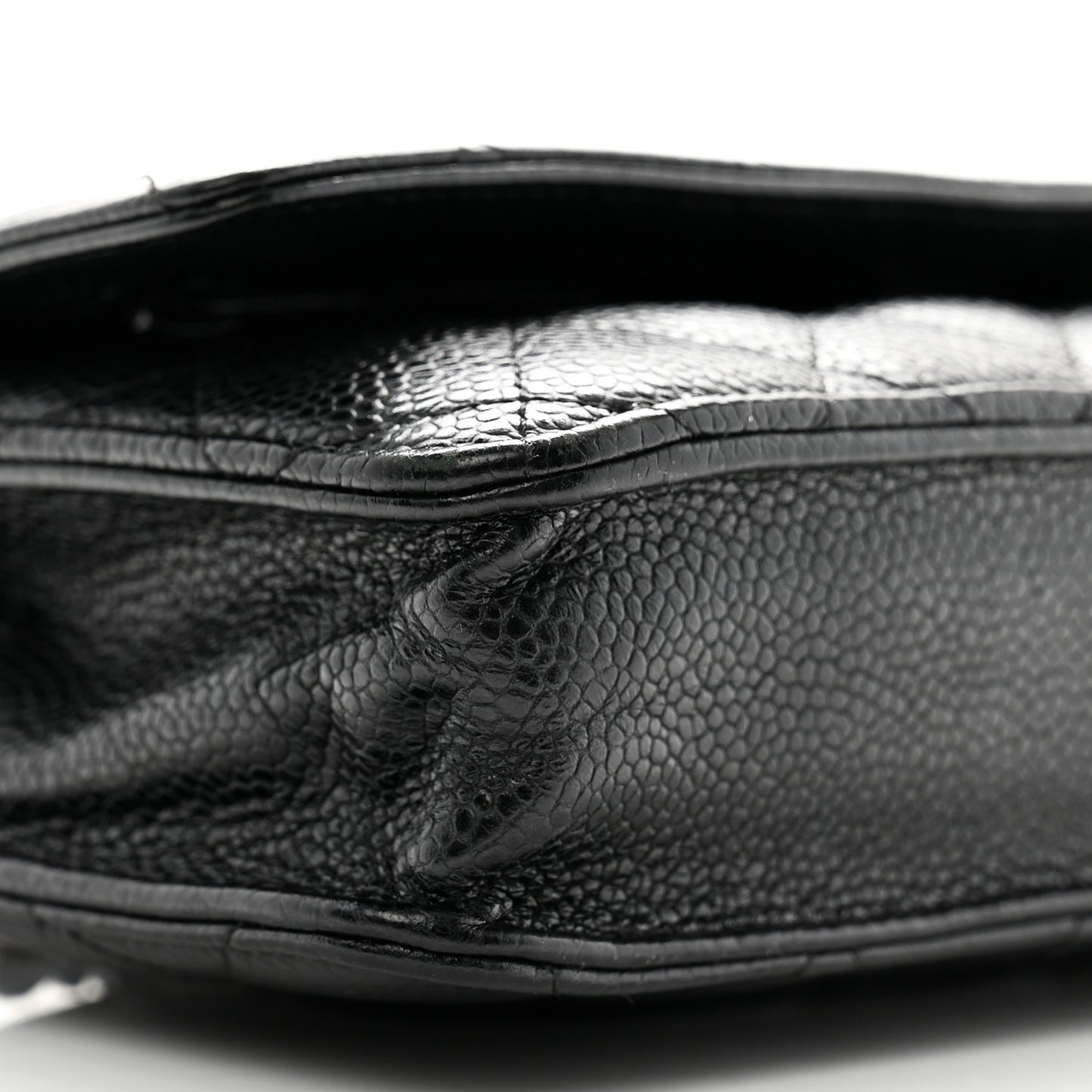 Caviar Quilted Wallet on Chain WOC Black