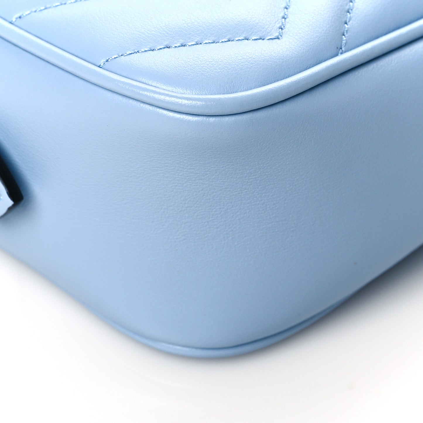 Calfskin Matelasse Mini GG Marmont Chain Shoulder Bag Porcelain Light Blue