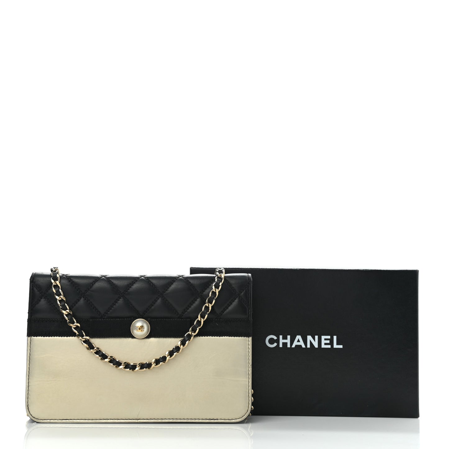 Lambskin Quilted Wallet On Chain WOC Beige Black