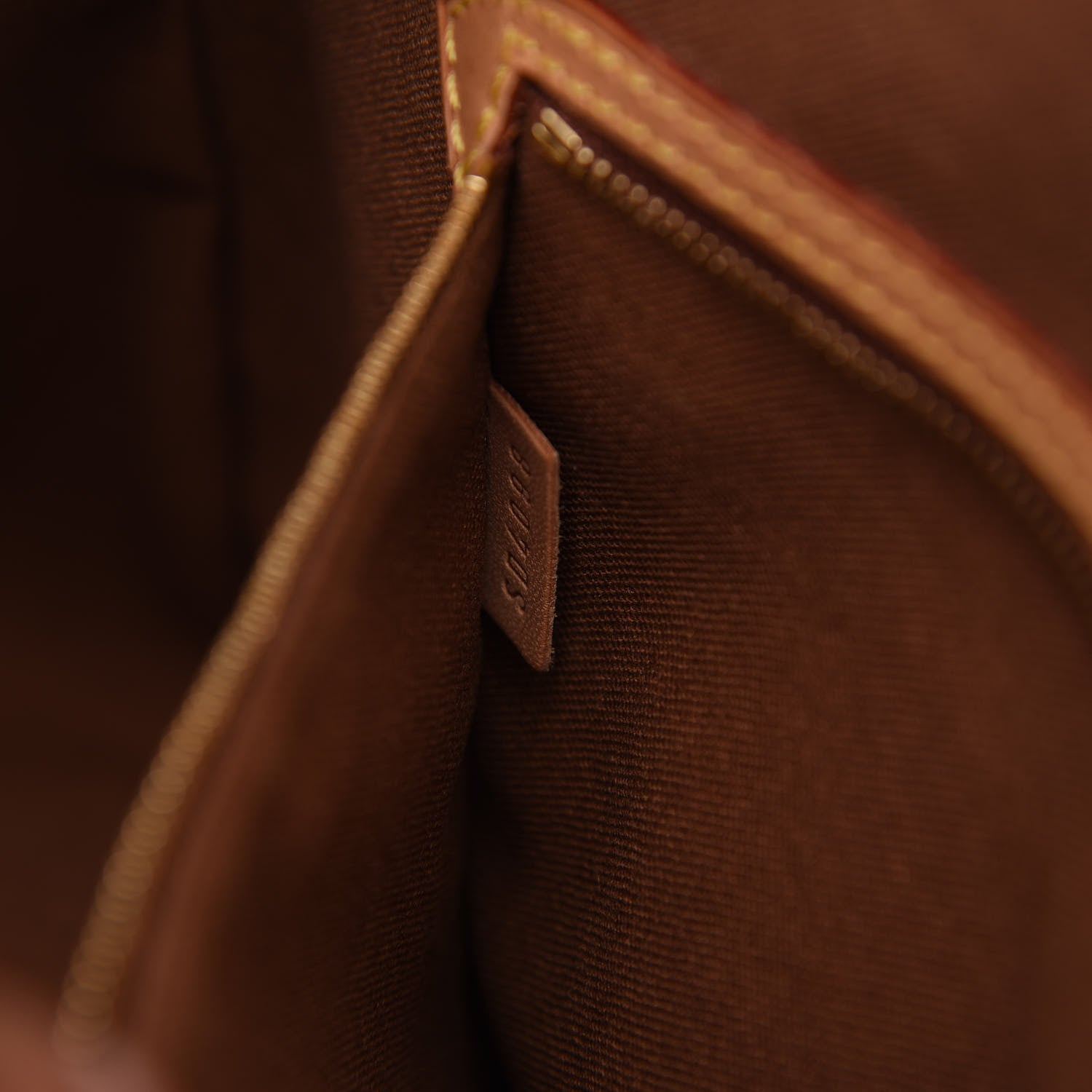 Louis Vuitton Monogram Batignolles Horizontal 6 of 9