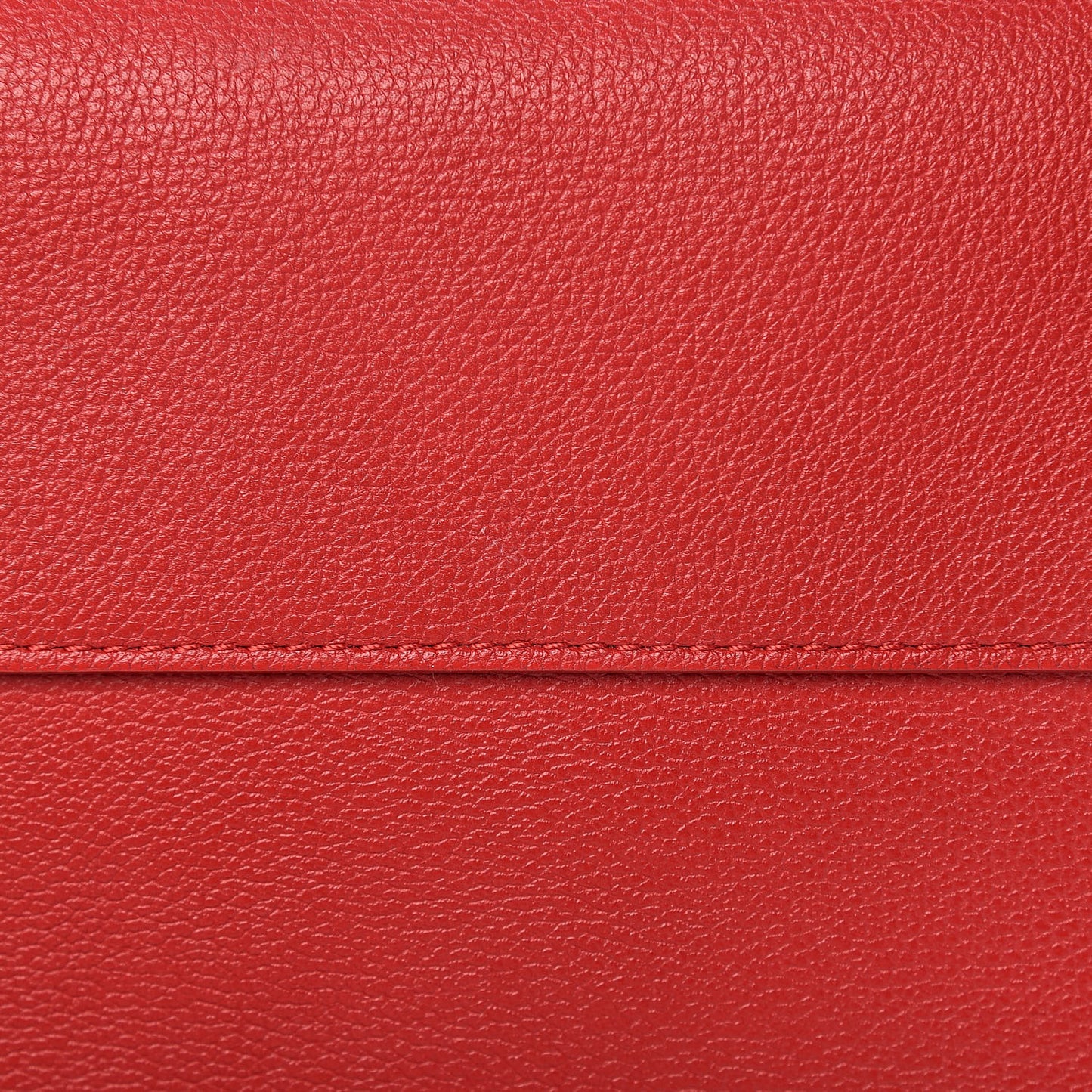Soft Calfskin Lockme II Top Handle Rubis