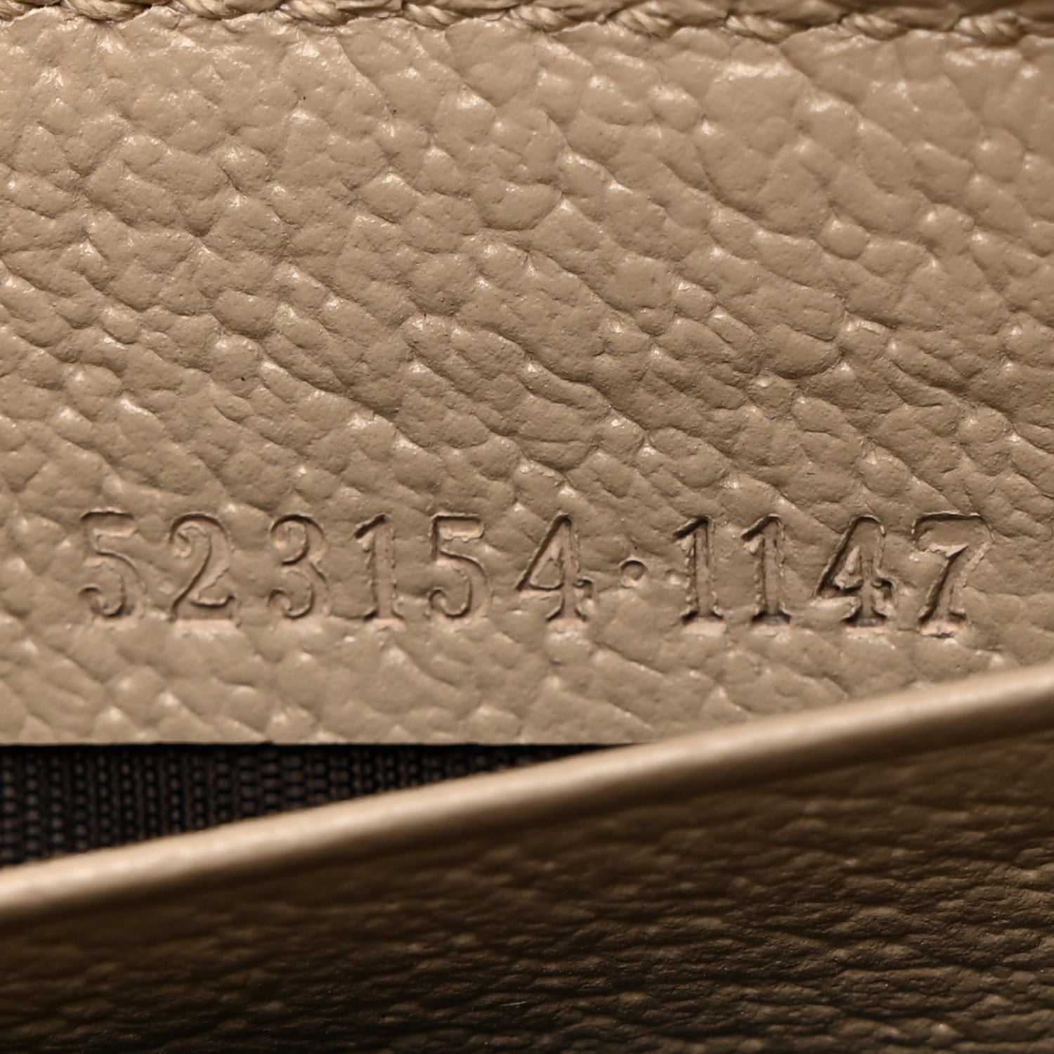 Gucci GG Supreme Monogram Textured Dollar Calfskin Web Ophidia Zip Around Wallet Beige Mystic White Oatmeal 7 of 8