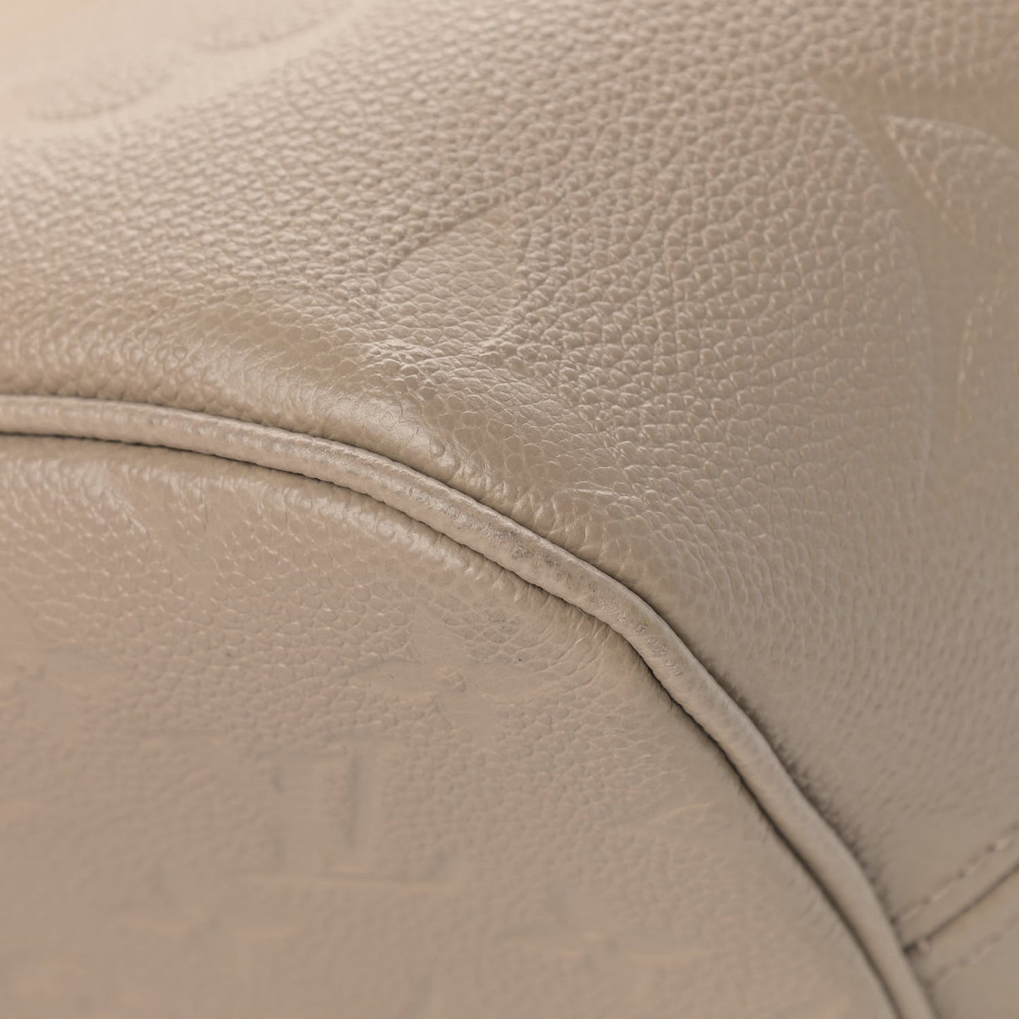 Empreinte Monogram Giant Neverfull MM Tourterelle
