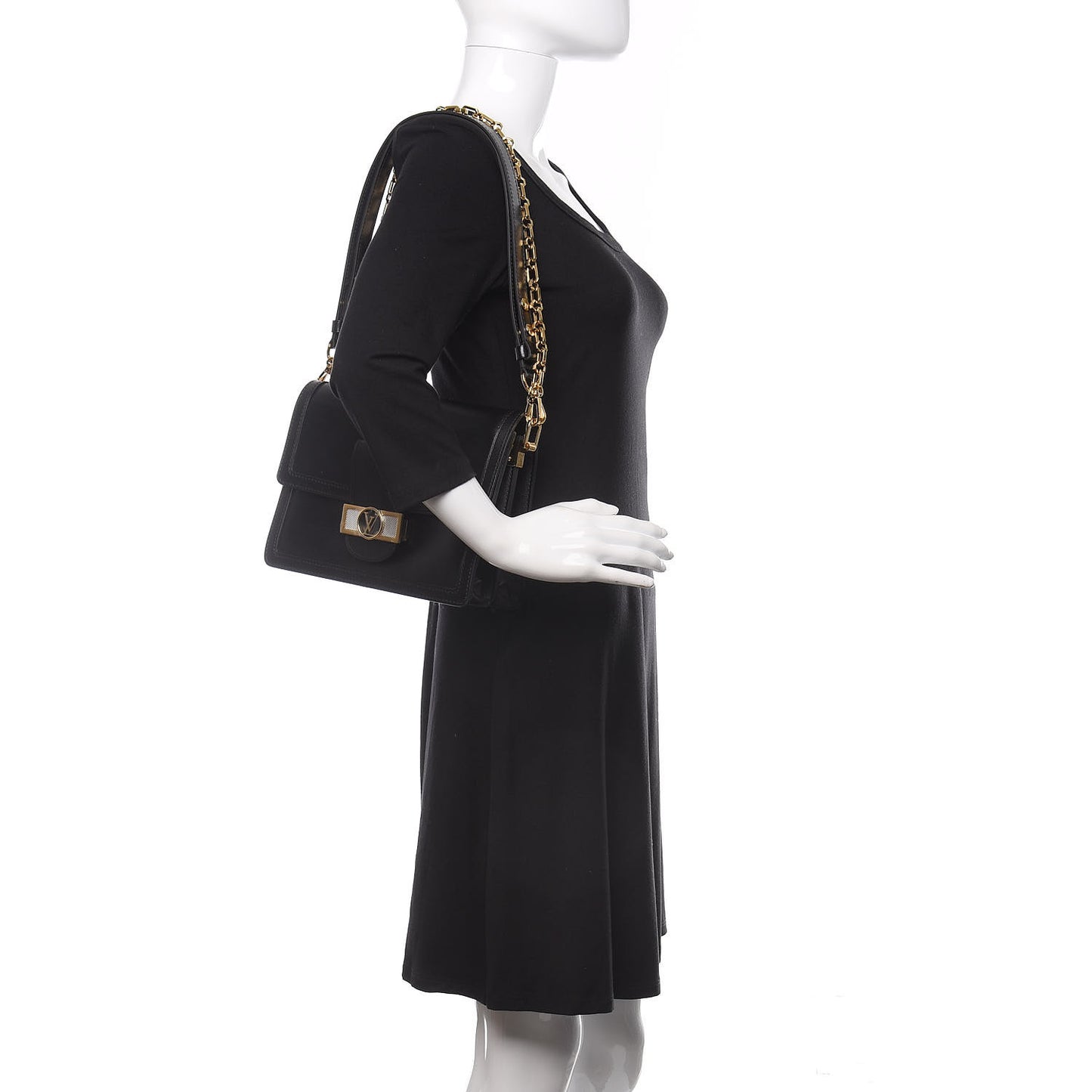 Smooth Calfskin Dauphine MM Black