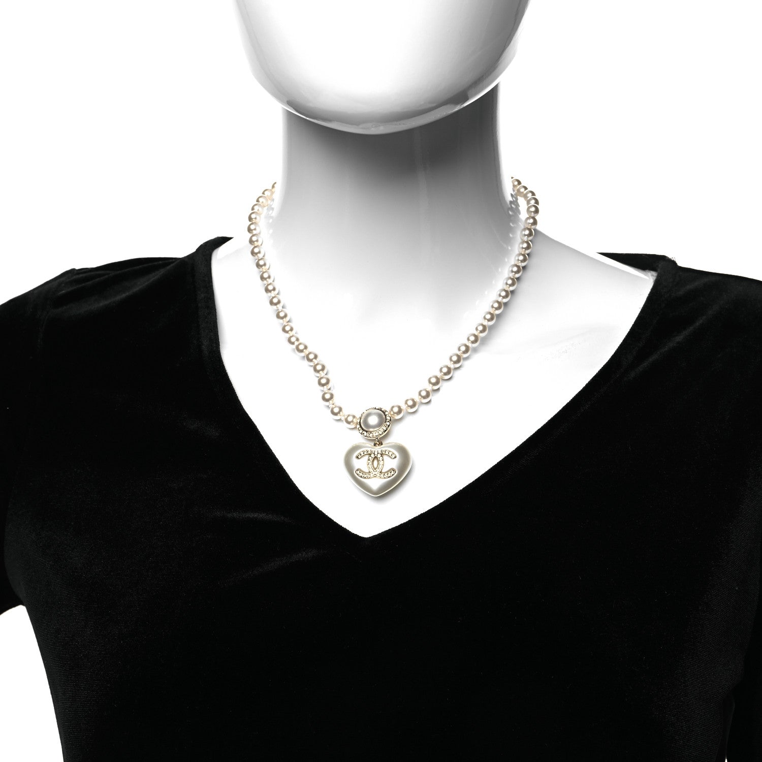 Chanel Pearl Crystal CC Heart Short Necklace Pearly White Gold 2 of 5