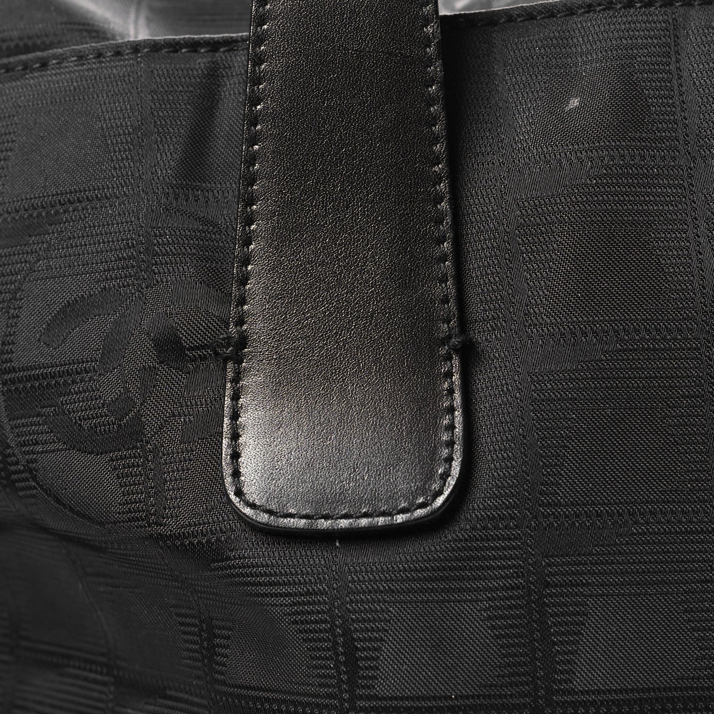 Nylon Medium Travel Tote Black