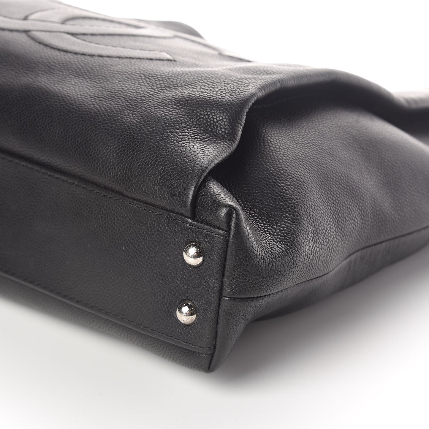 Caviar Large CC Tuck Tote Black
