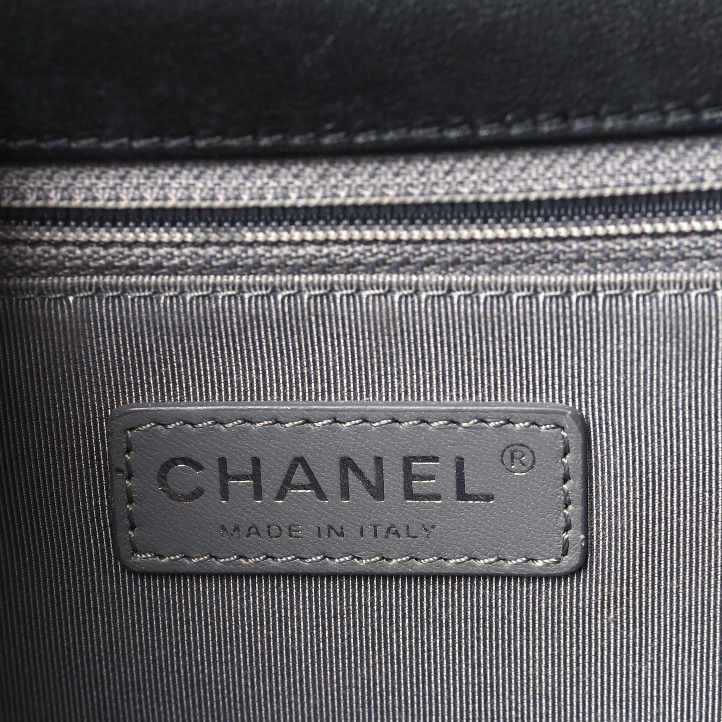 Metallic Calfskin Quilted New Medium Boy Flap Black