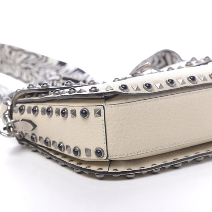 Valentino Garavani Pebbled Calfskin Onyx Medium Guitar Strap Rockstud Rolling Flap Saddle Bag Ivory 10 of 12