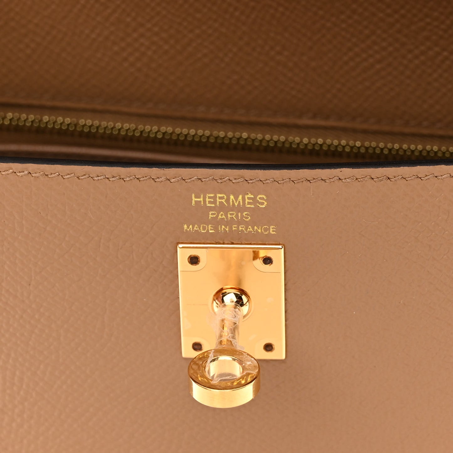 Epsom Kelly Sellier 25 Chai