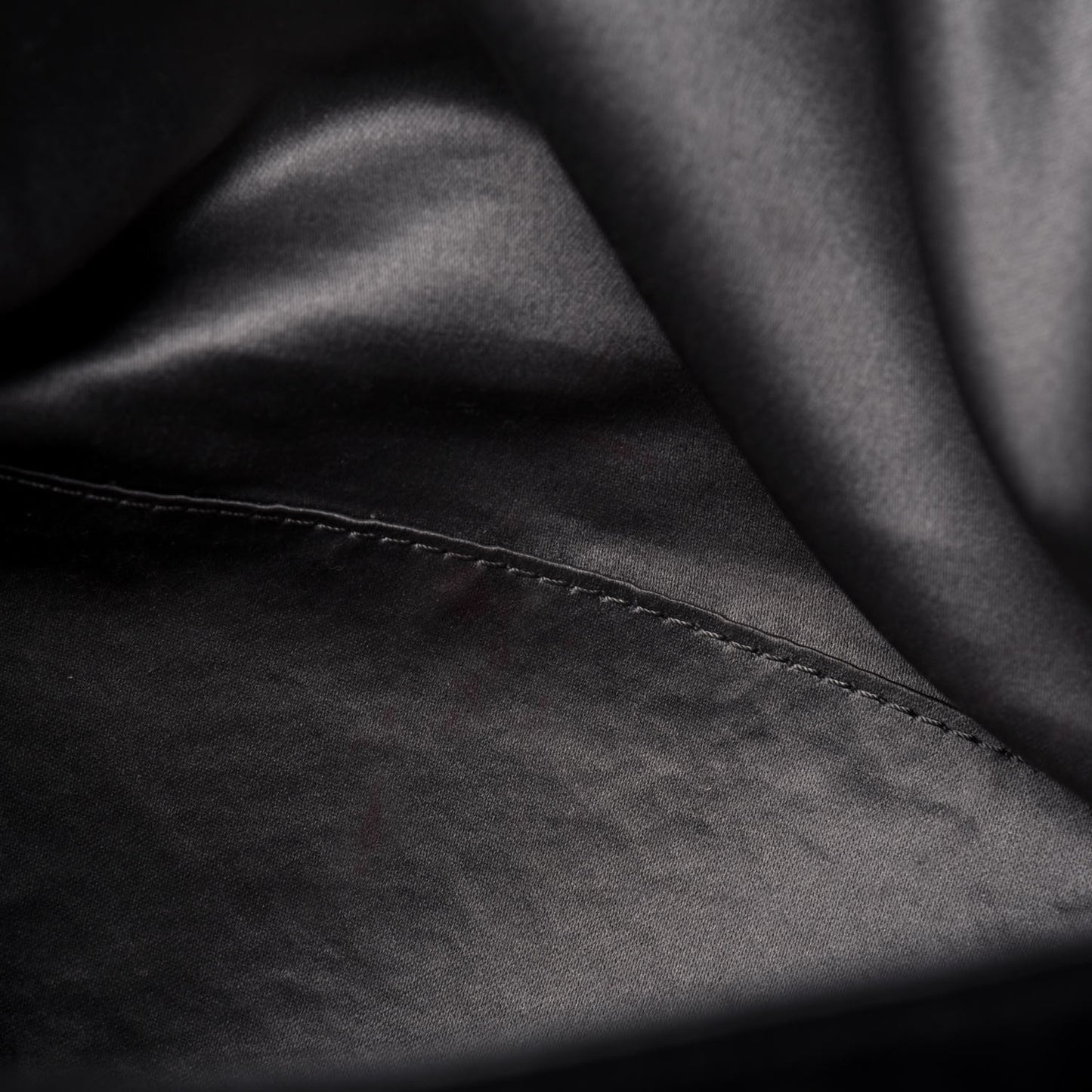 Calfskin Large Rock and Chain Flap Black
