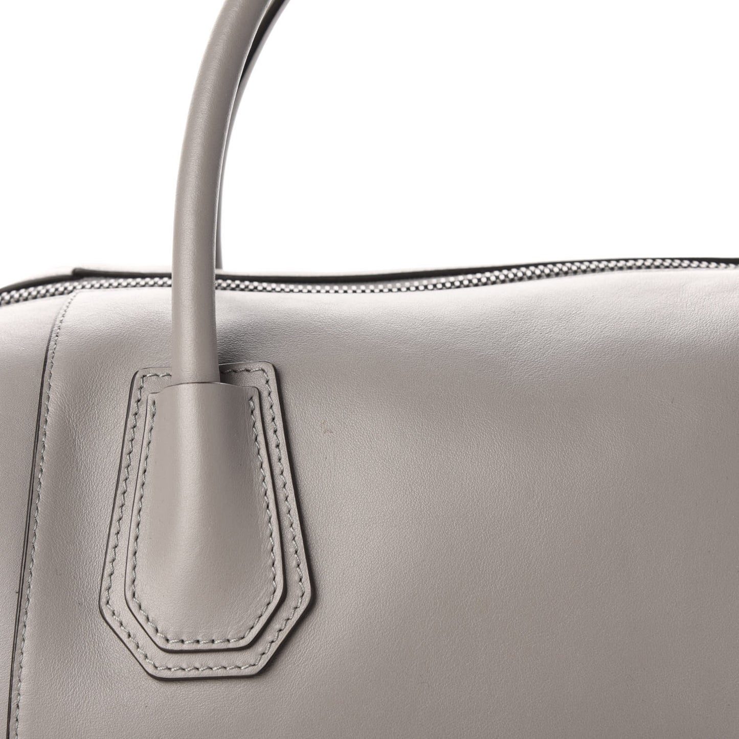 Soft Calfskin Medium Soft Antigona Pearl Grey