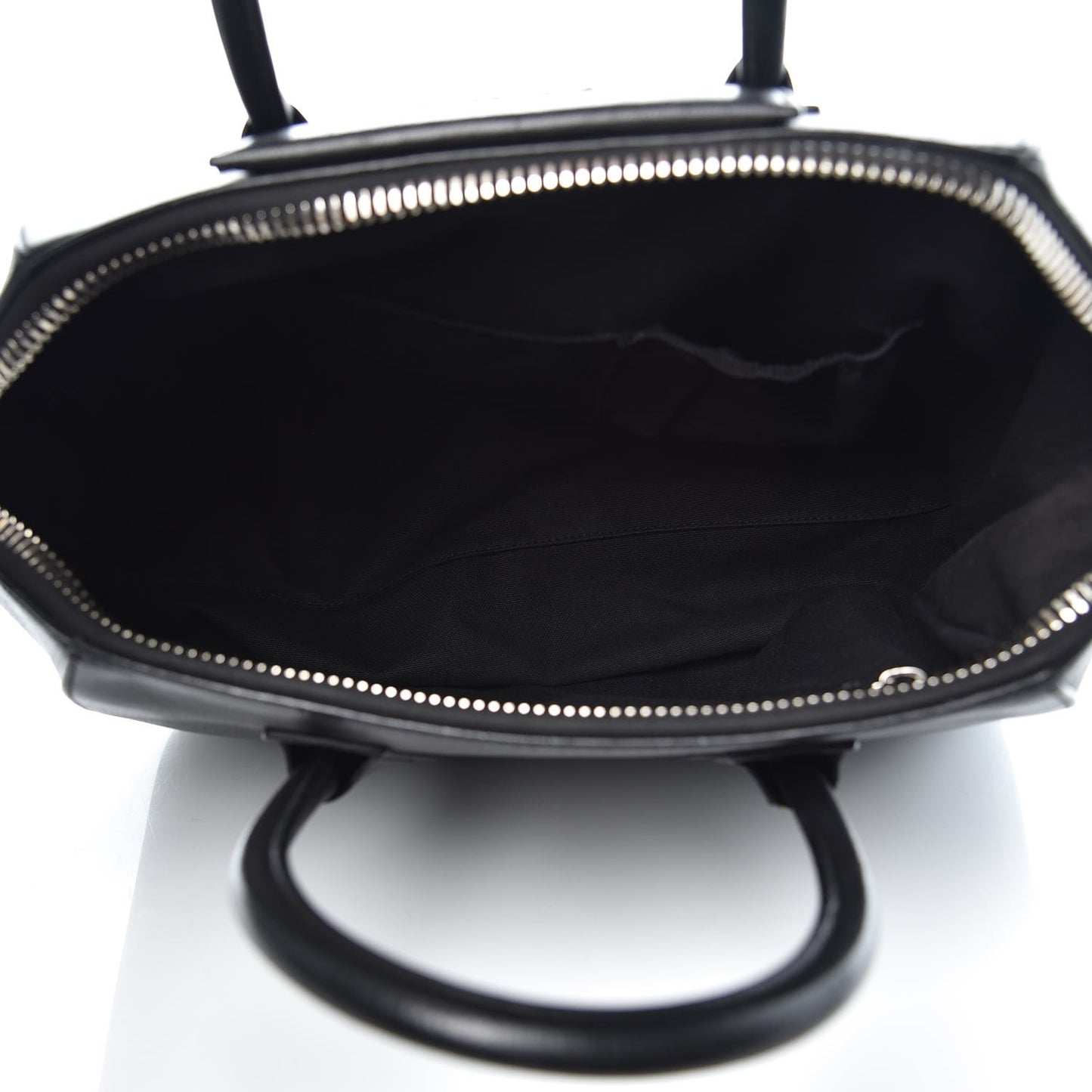 Sugar Goatskin Medium Antigona Black