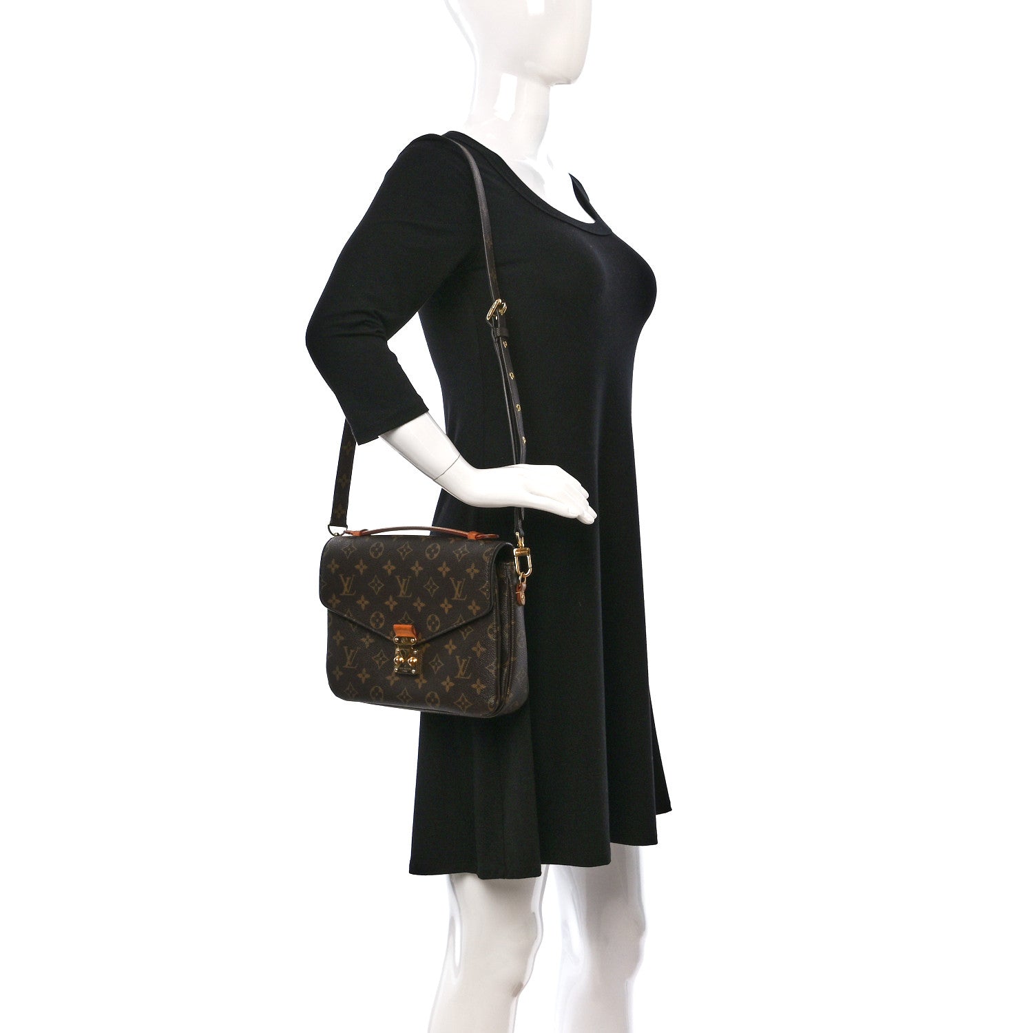 Louis Vuitton Monogram Pochette Metis 2 of 9