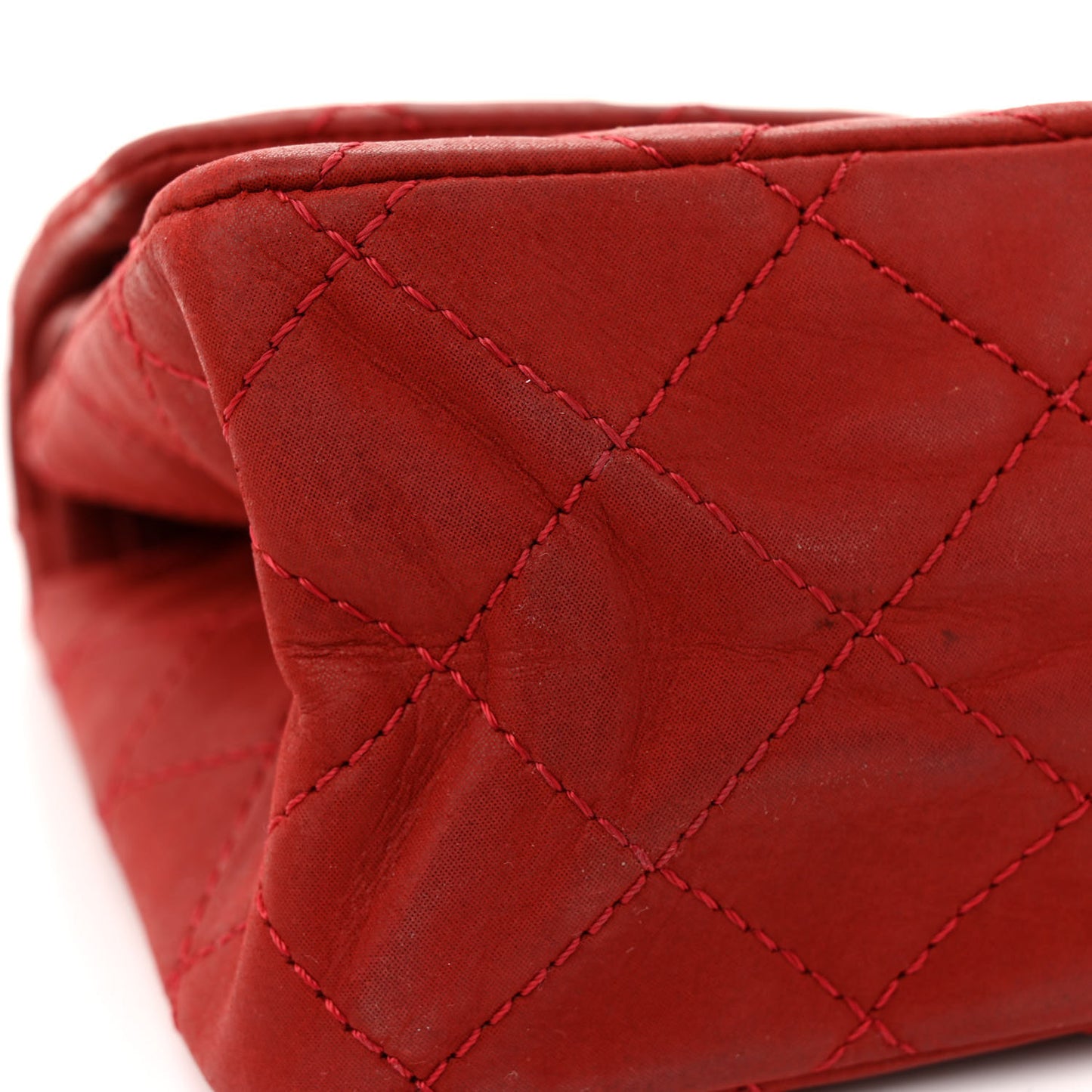 Iridescent Calfskin Quilted 2.55 Reissue 226 Flap Red