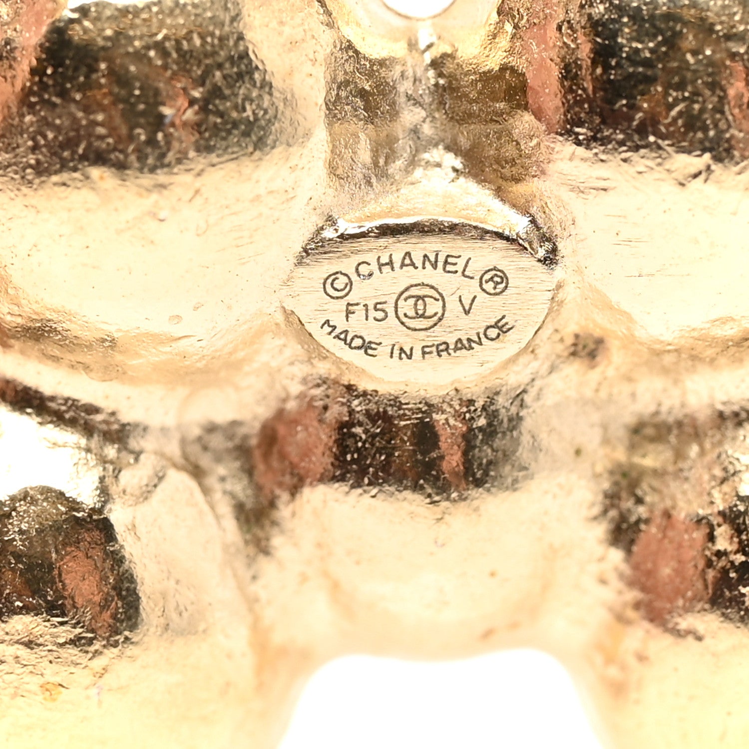 Chanel Pearl CC Brooch Gold 3 of 4