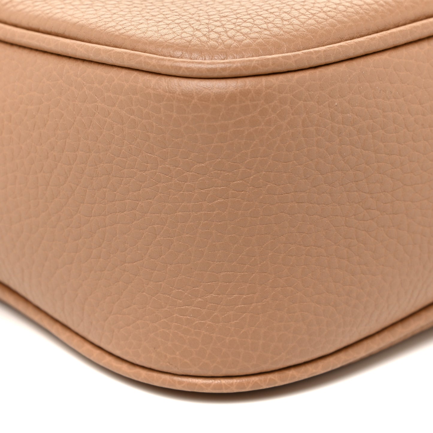 Pebbled Calfskin Small Soho Disco Bag Camelia