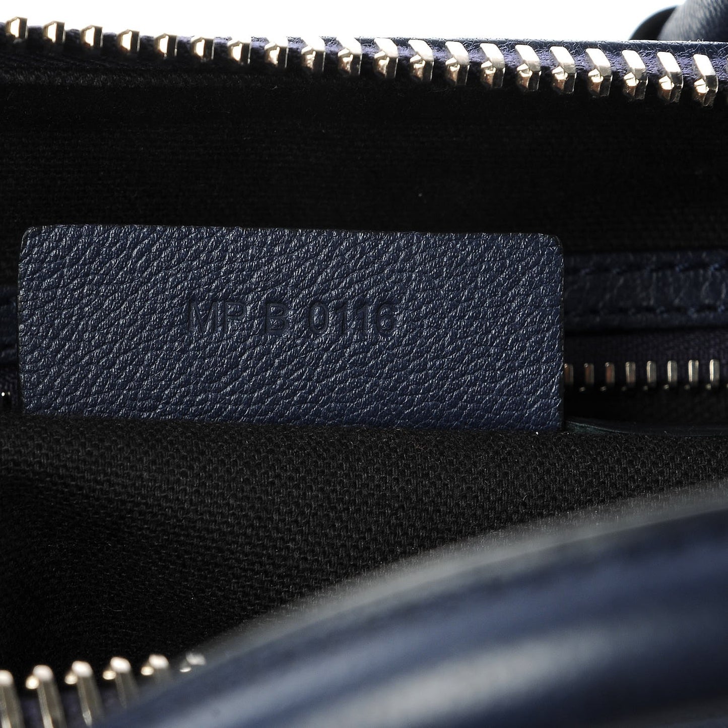 Sugar Goatskin Medium Antigona Navy