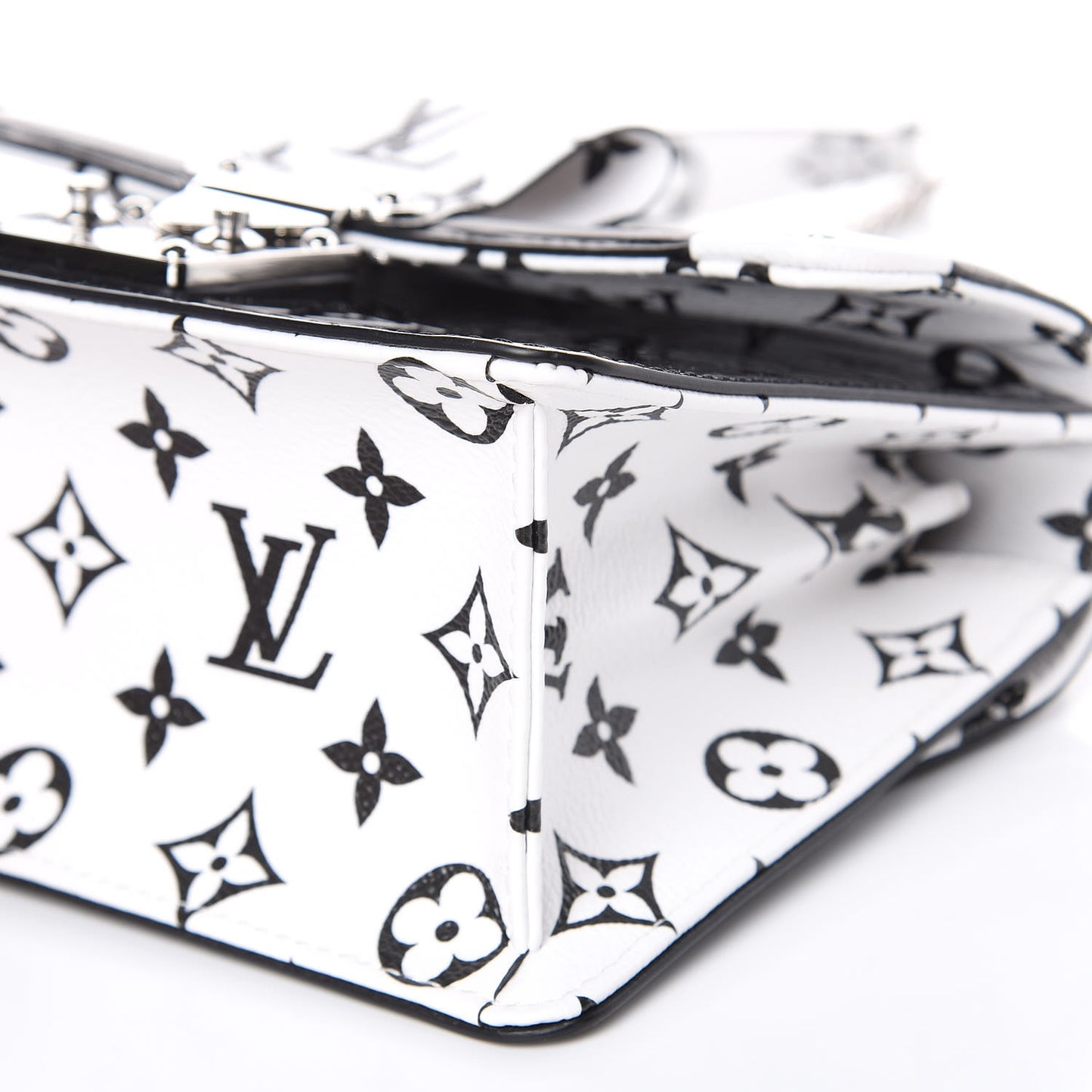 Vernis Epi Monogram Wynwood Black White
